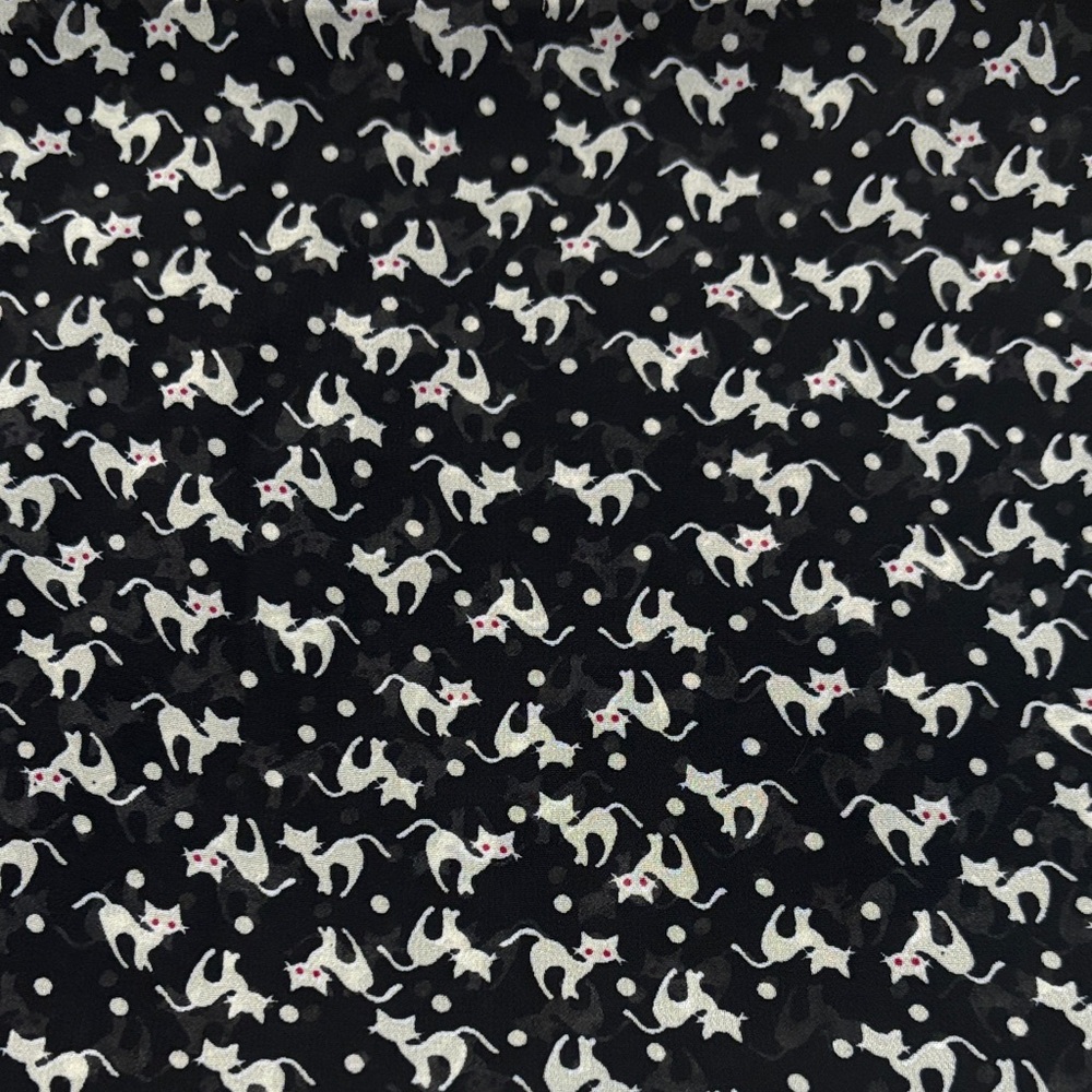 Cat Patterned Scarf - Picture 3 of 3